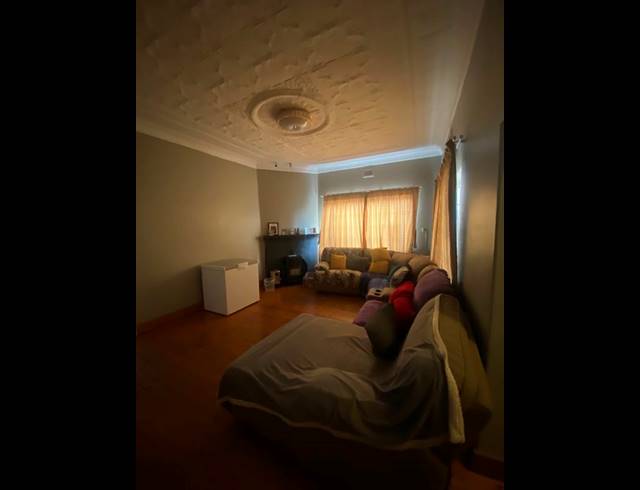 7 BEDROOM HOUSE FOR SALE IN SPRINGS CENTRAL